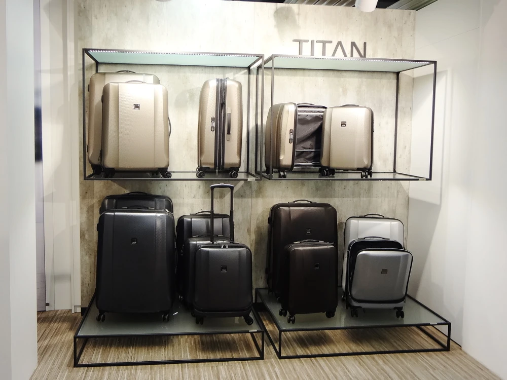 Куфари Titan